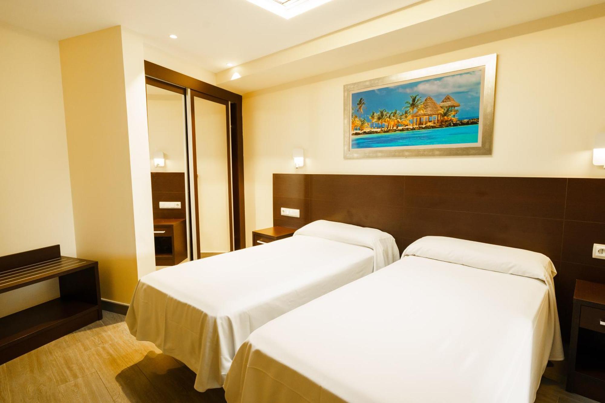 Marina Resort Benidorm - The Original Benidorm Vibe Ngoại thất bức ảnh