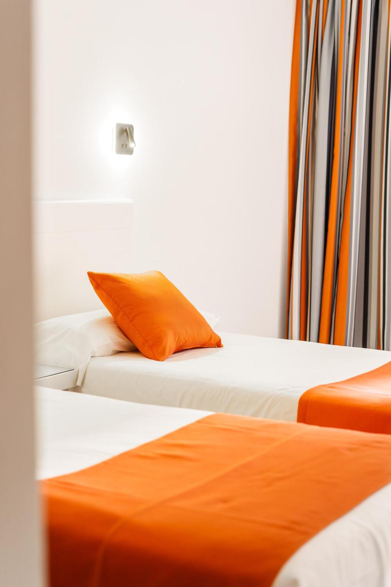 Marina Resort Benidorm - The Original Benidorm Vibe Ngoại thất bức ảnh